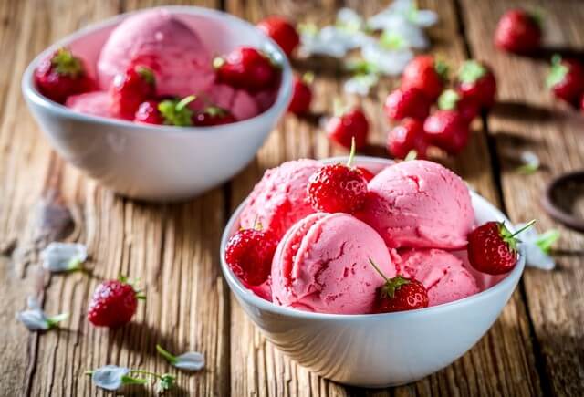 Что можно приготовить из свежей клубники: 9 простых рецептов